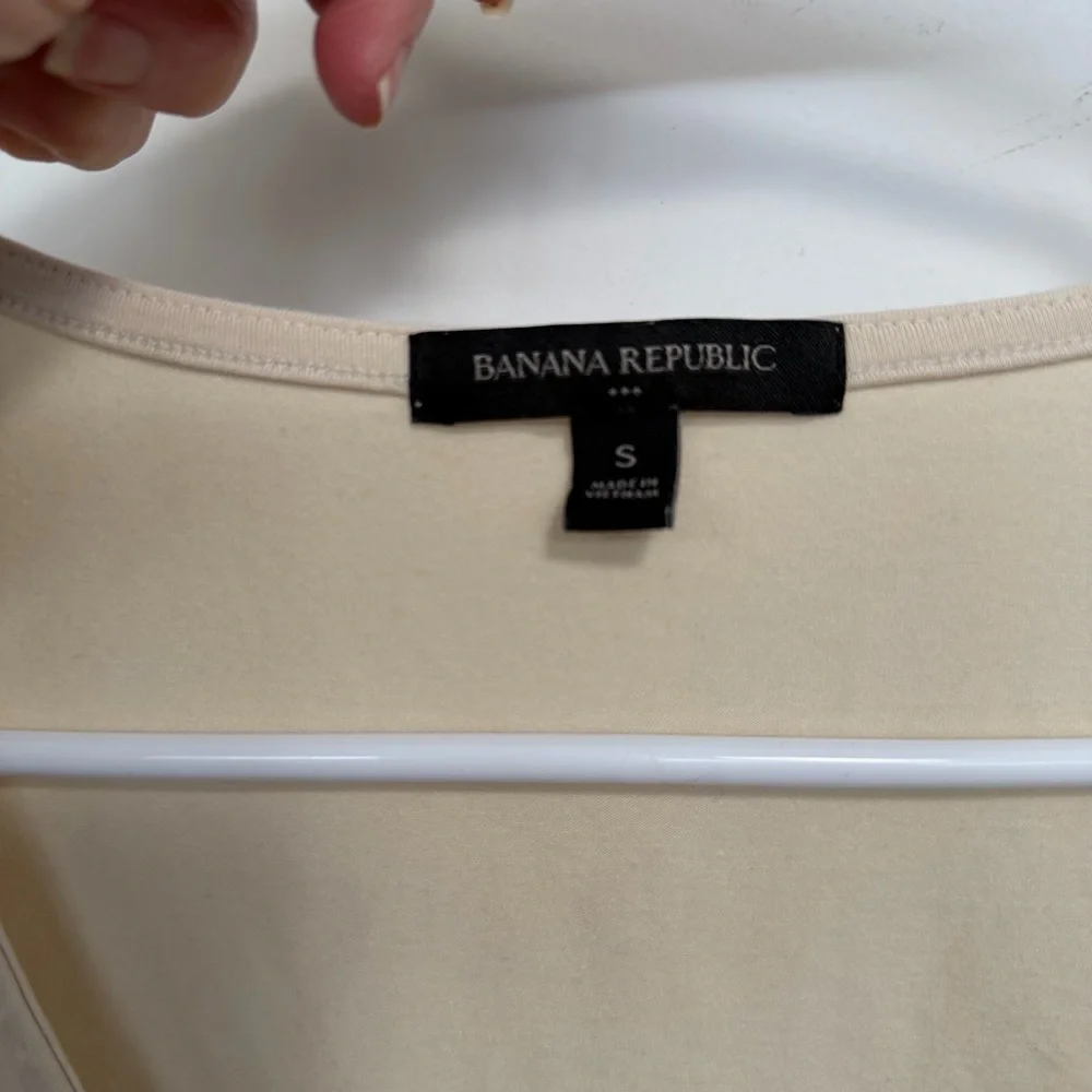 Banana Republic chic cream